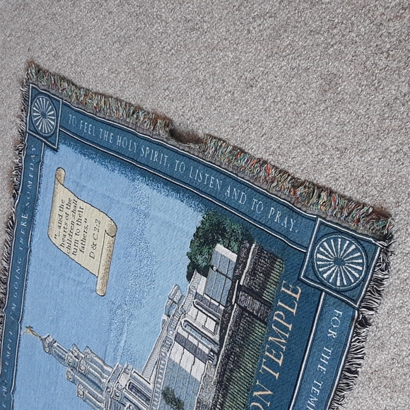 Mill Street Designs Gift Cotton Woven Throw Blanket. - Picture 5 of 10